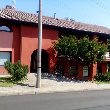 Oaza Apartment Vacenovice Exterior photo